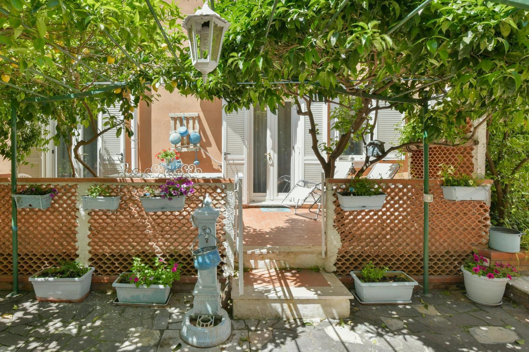 La Bouganville Holiday House 아그로폴리 외부 사진