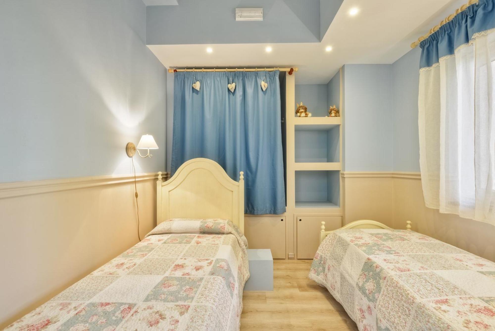 La Bouganville Holiday House 아그로폴리 외부 사진