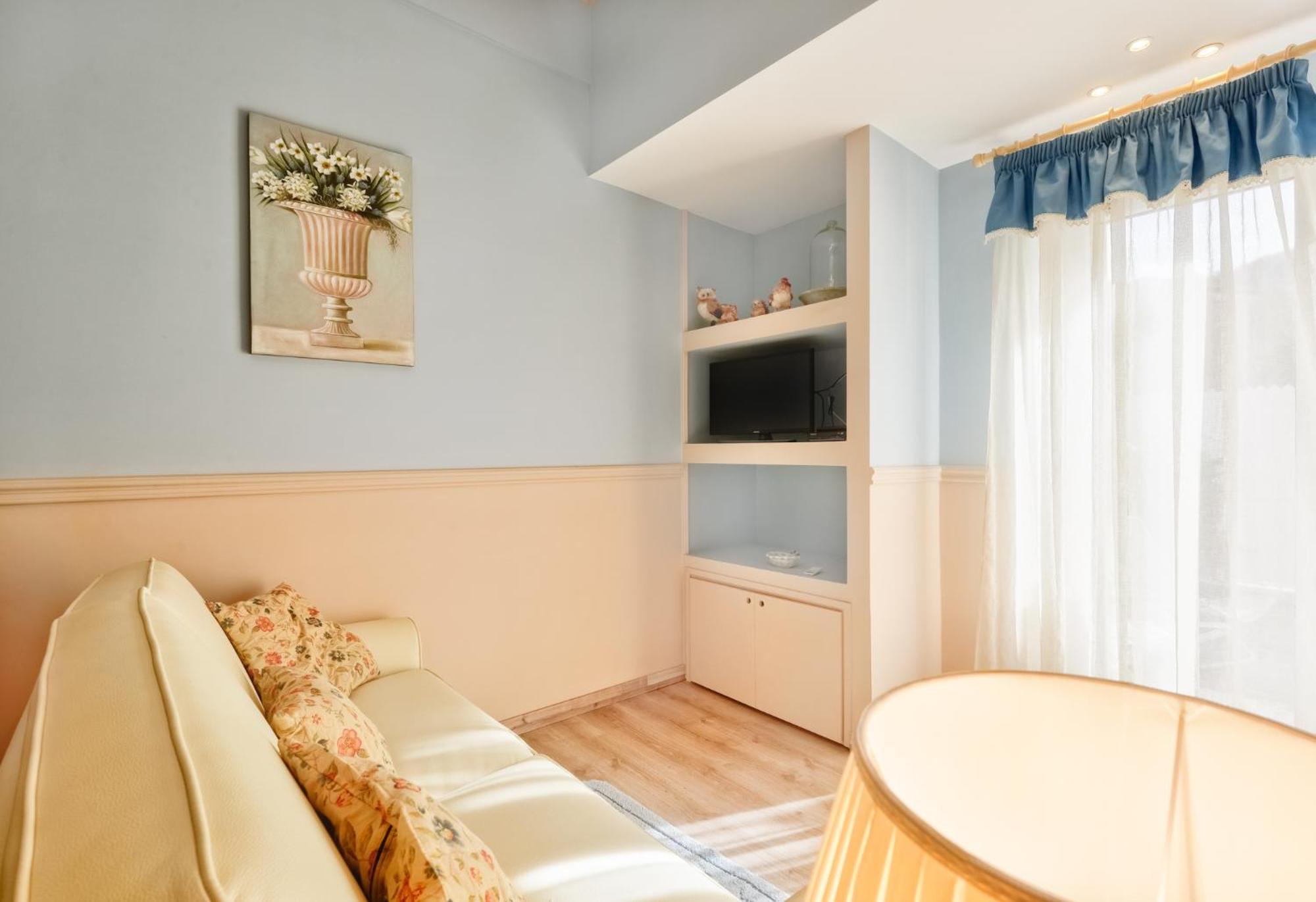 La Bouganville Holiday House 아그로폴리 외부 사진