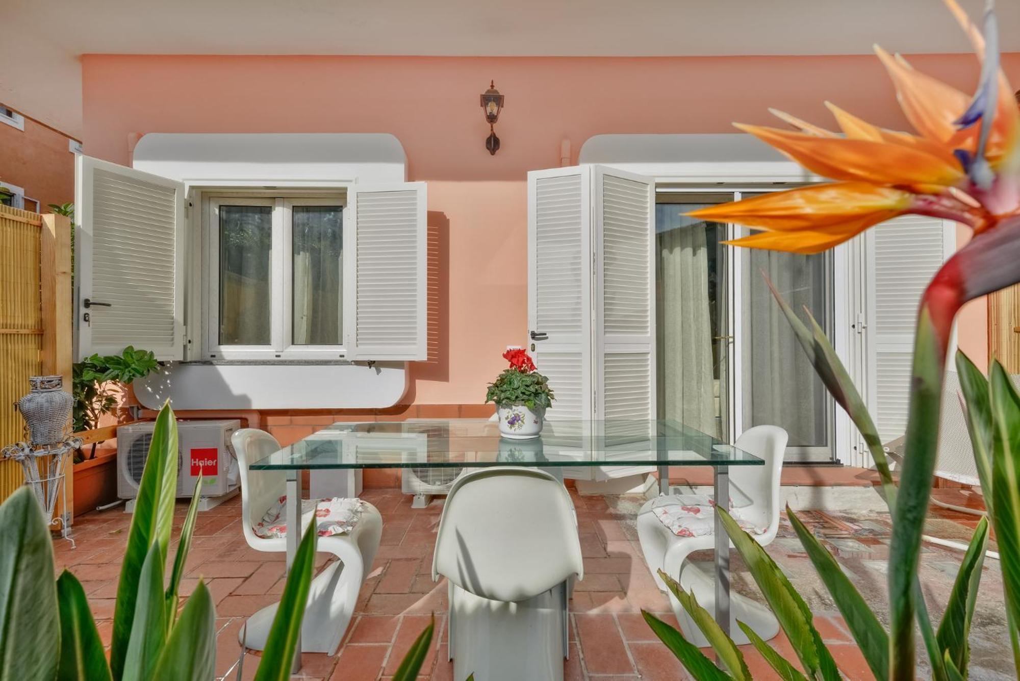 La Bouganville Holiday House 아그로폴리 외부 사진