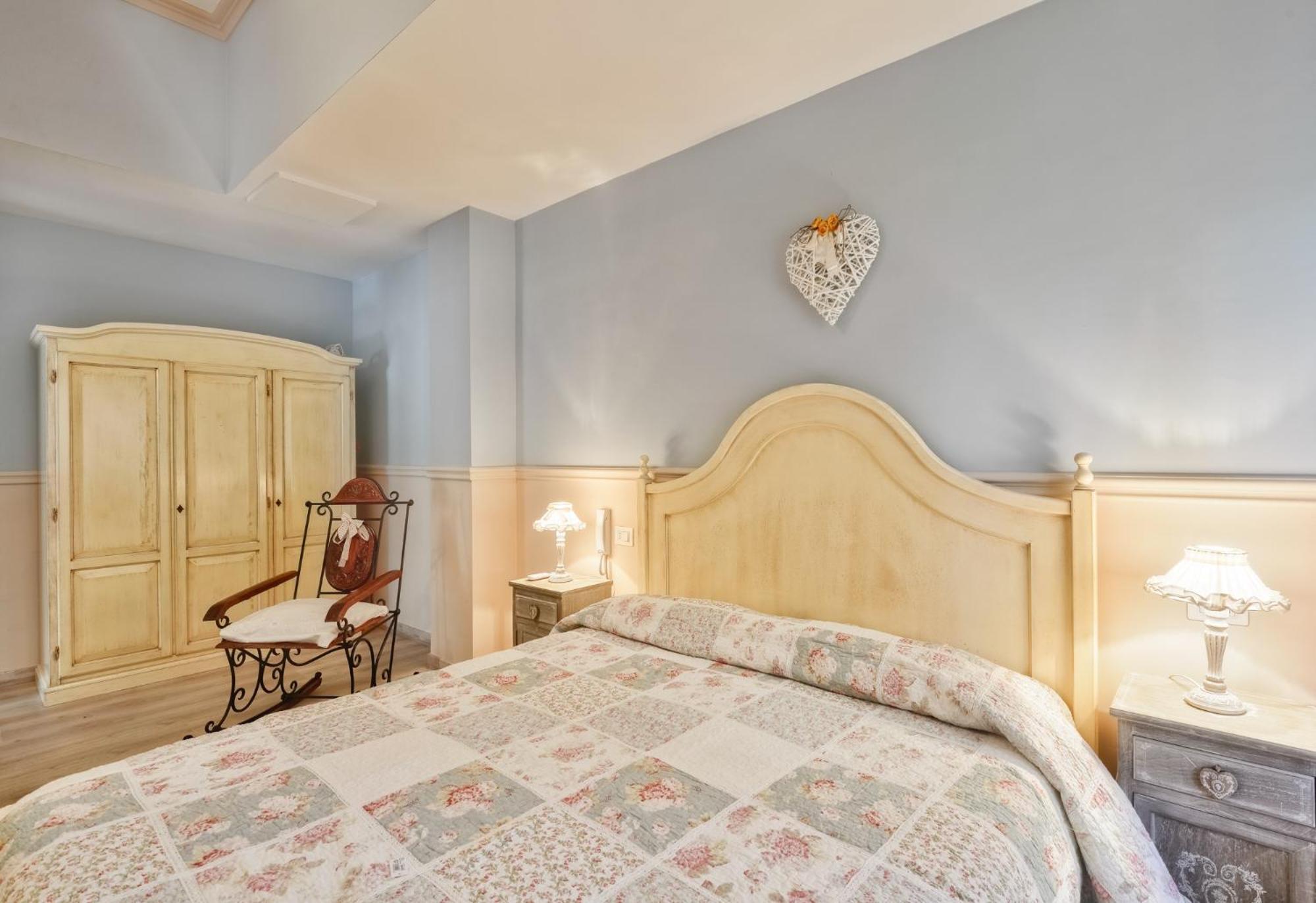 La Bouganville Holiday House 아그로폴리 외부 사진